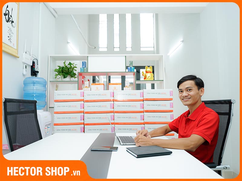 Anh Nguyễn Minh Thảo theo dõi đơn hàng mỗi ngày