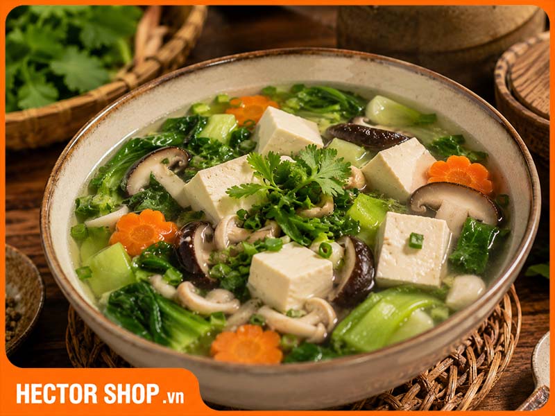 Canh đậu phụ và rau nấm mềm dễ ăn cho người già