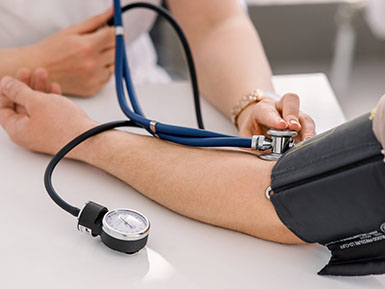 Có nên sử dụng sâm đối với người bị huyết áp cao khi đang dùng thuốc điều trị? 
